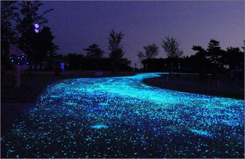 amazing driveway glowstone mixed in with pavementgravelhow cool would this be